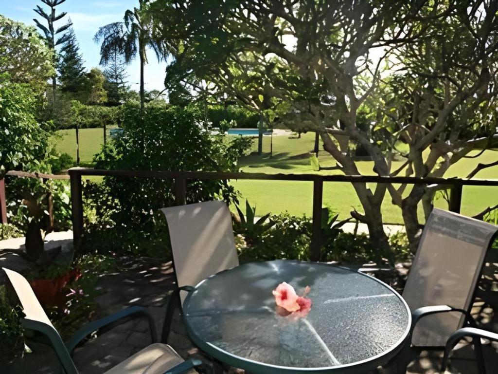 Fletcher Christian Holiday Hotel バーント・パイン エクステリア 写真